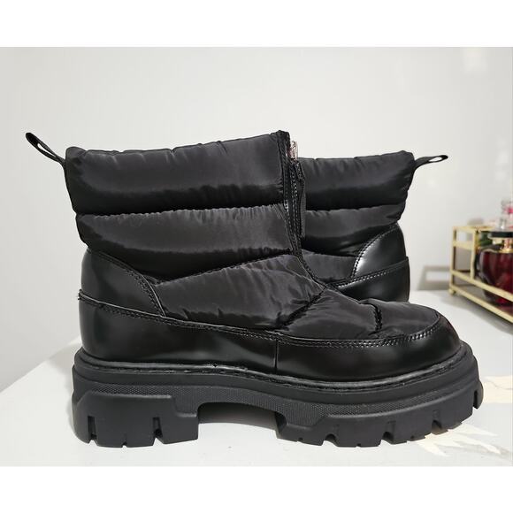 NEW H&M Warm Lined Padded Boots Womens 9.5 Chunky Platform Black - Picture 13 of 16